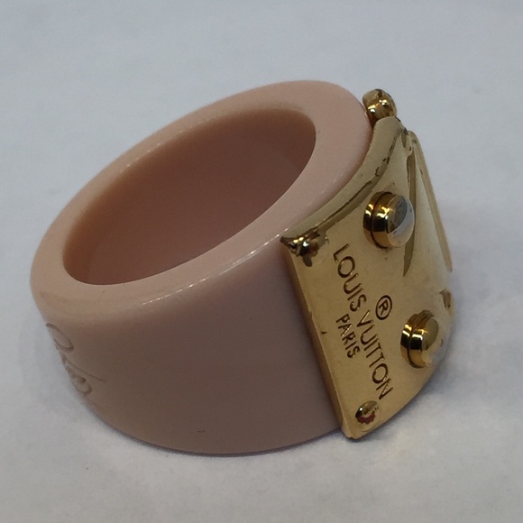 AUTHENTIC Louis Vuitton Lock Me Ring - Picture 3 of 8